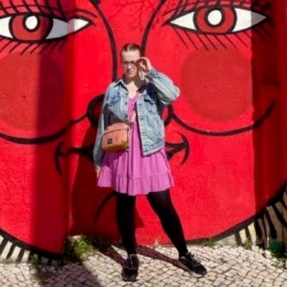 Meet your Posher, Emily